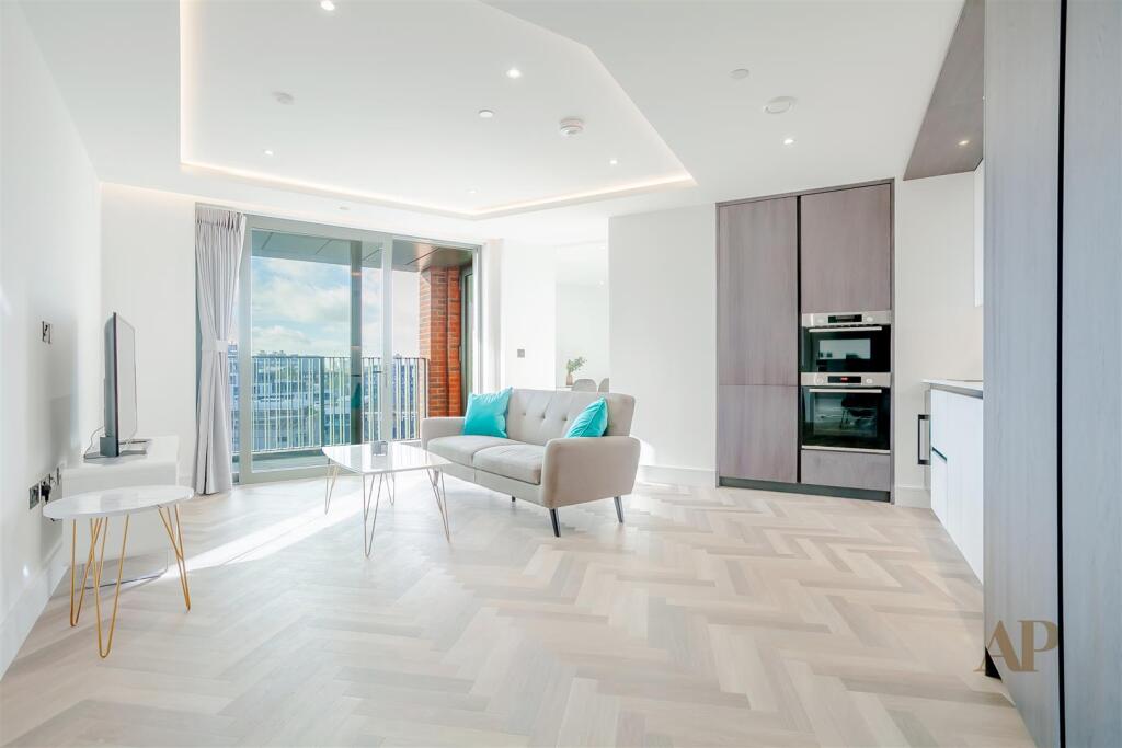Main image of property: Errington House, Brigade Mews