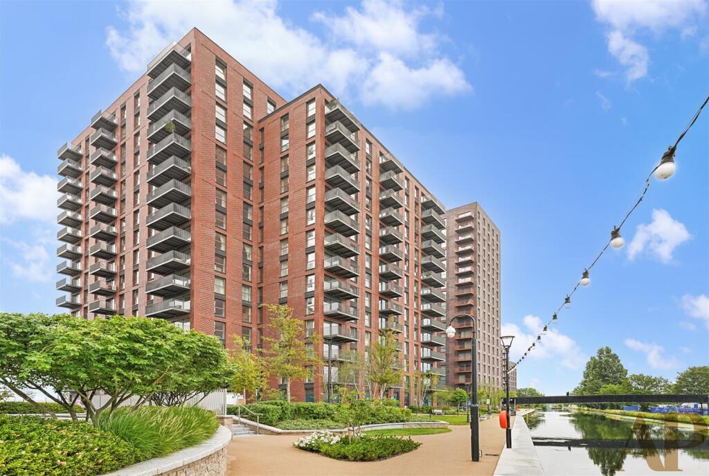 Main image of property: Waterview House, Gran Union