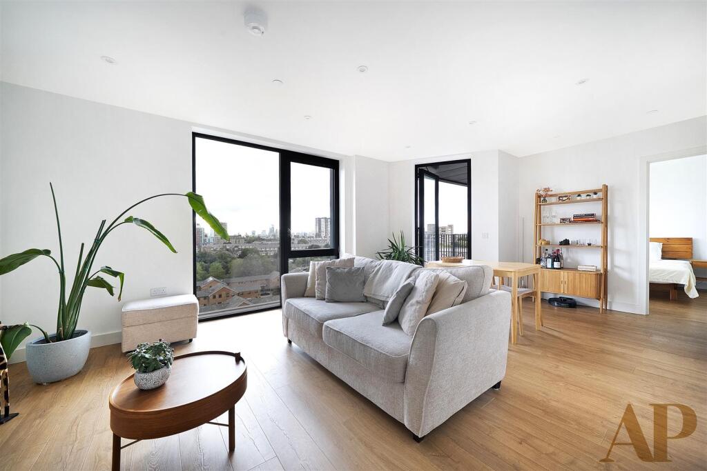 Main image of property: Tellicherry Court, London, E14