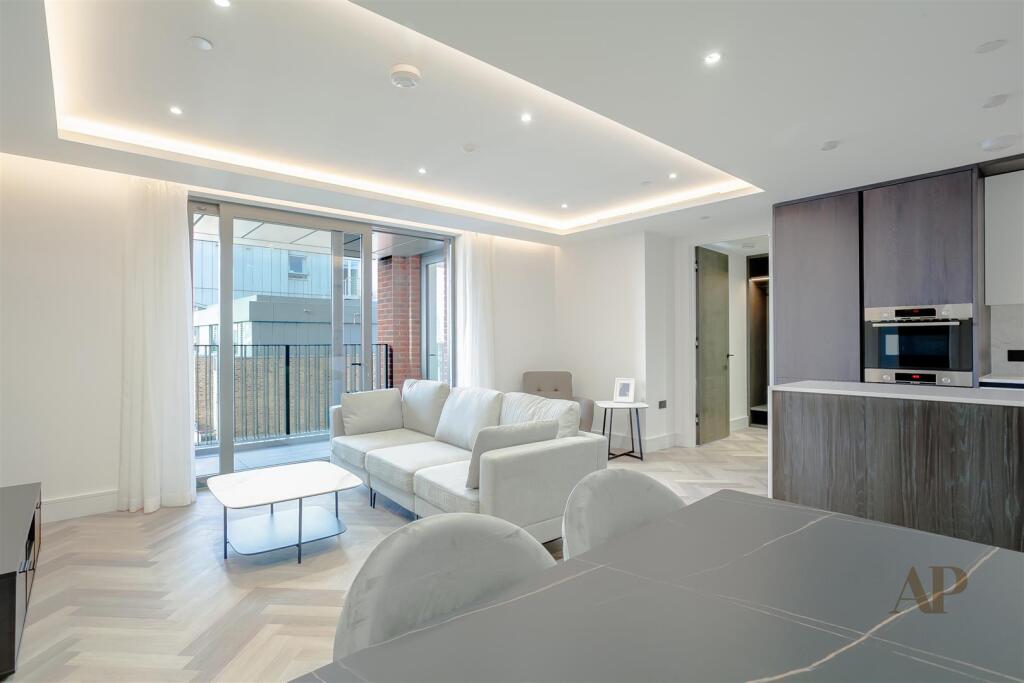 Main image of property: Errington House, Brigade Mews