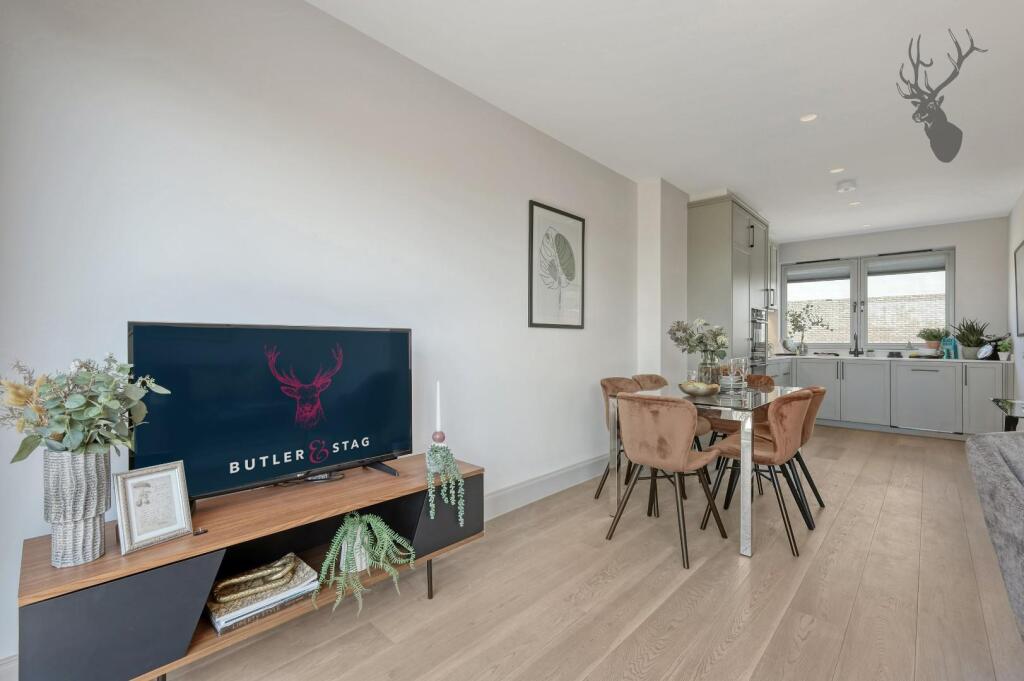 Additional property image - The Bramlings, Epping