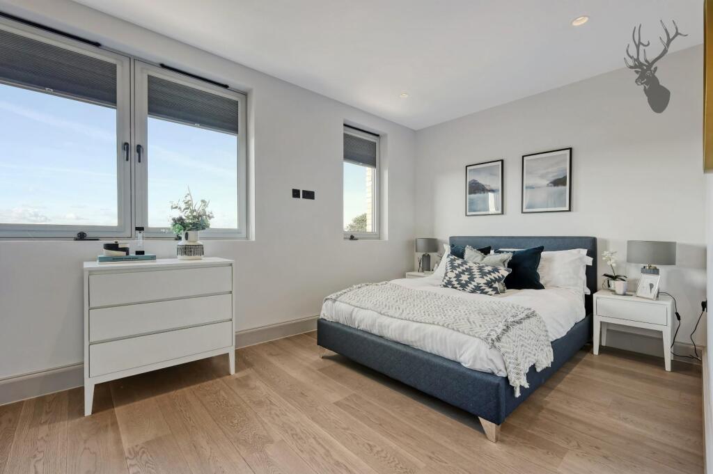Additional property image - The Bramlings, Epping