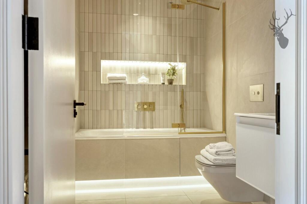Additional property image - The Bramlings, Epping