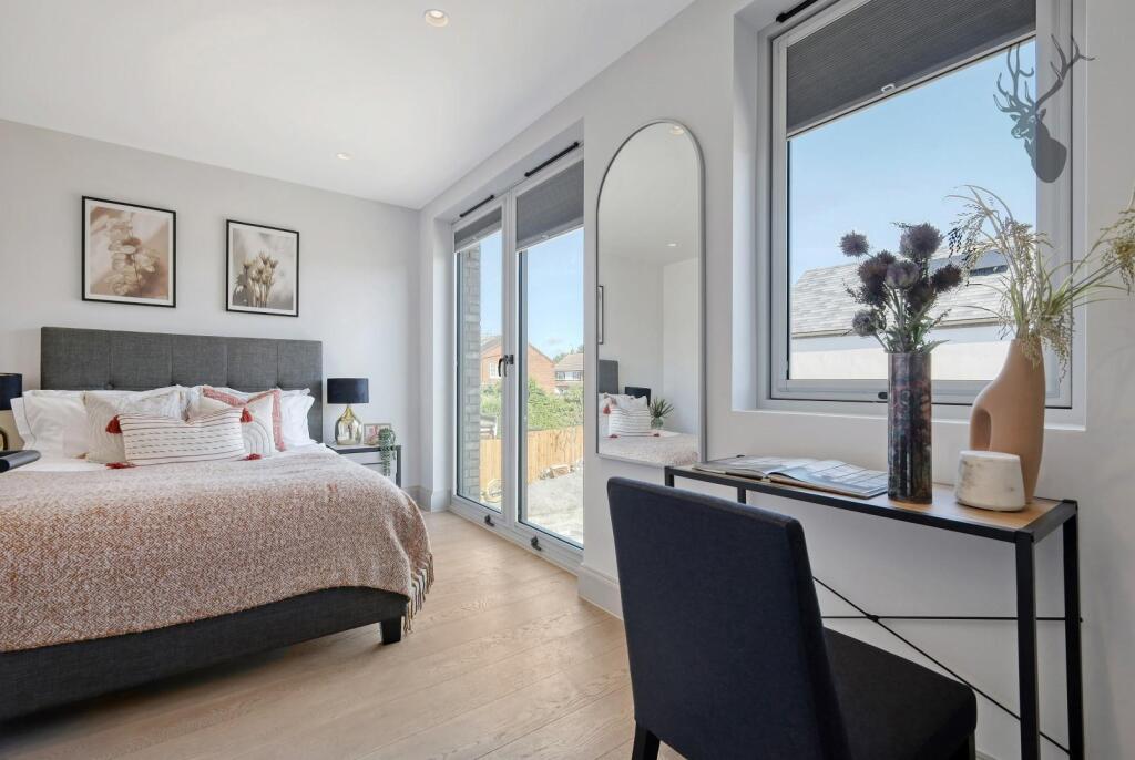 Additional property image - The Bramlings, Epping