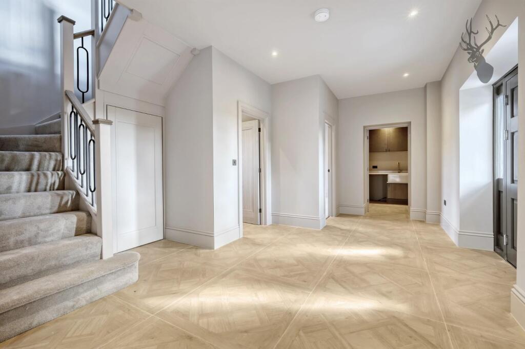 Additional property image - Colmar Mews, South Weald