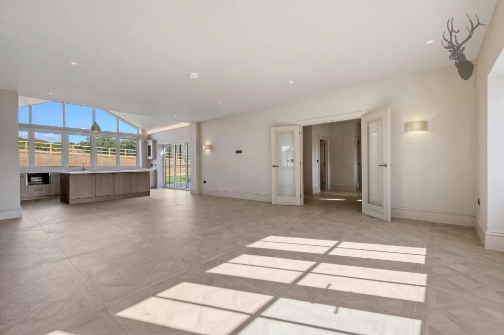 Additional property image - Colmar Mews, South Weald