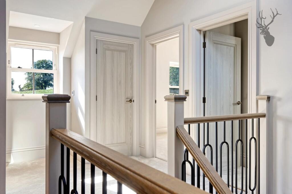 Additional property image - Colmar Mews, South Weald