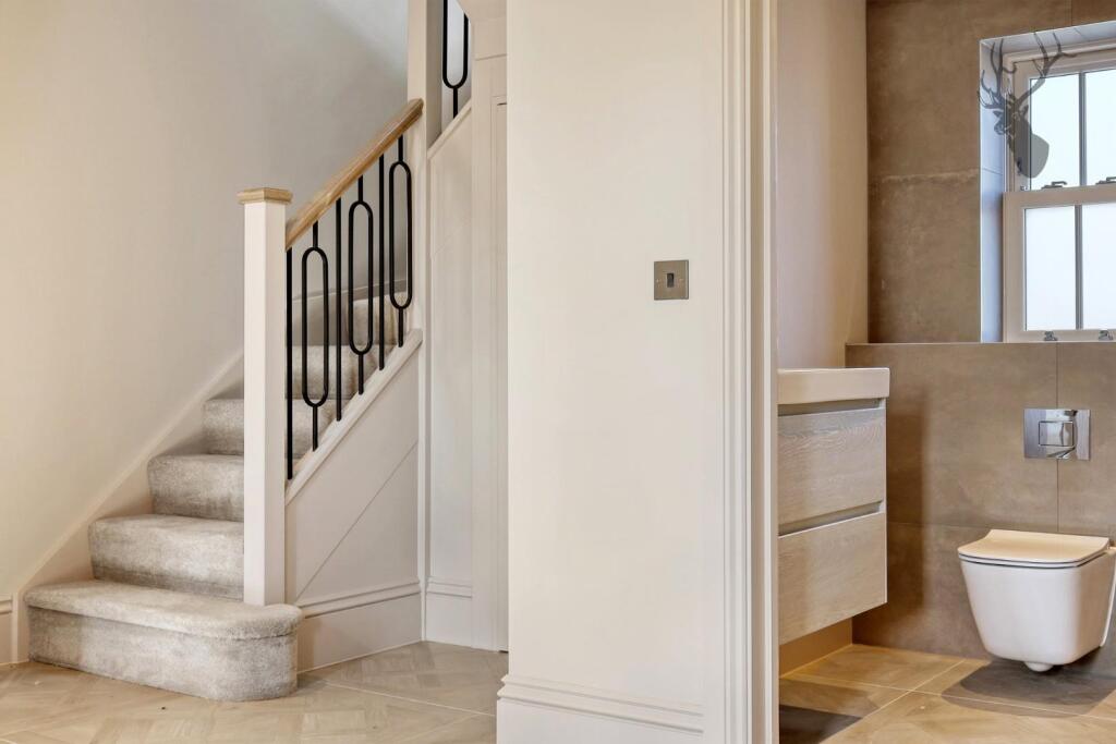 Additional property image - Colmar Mews, South Weald