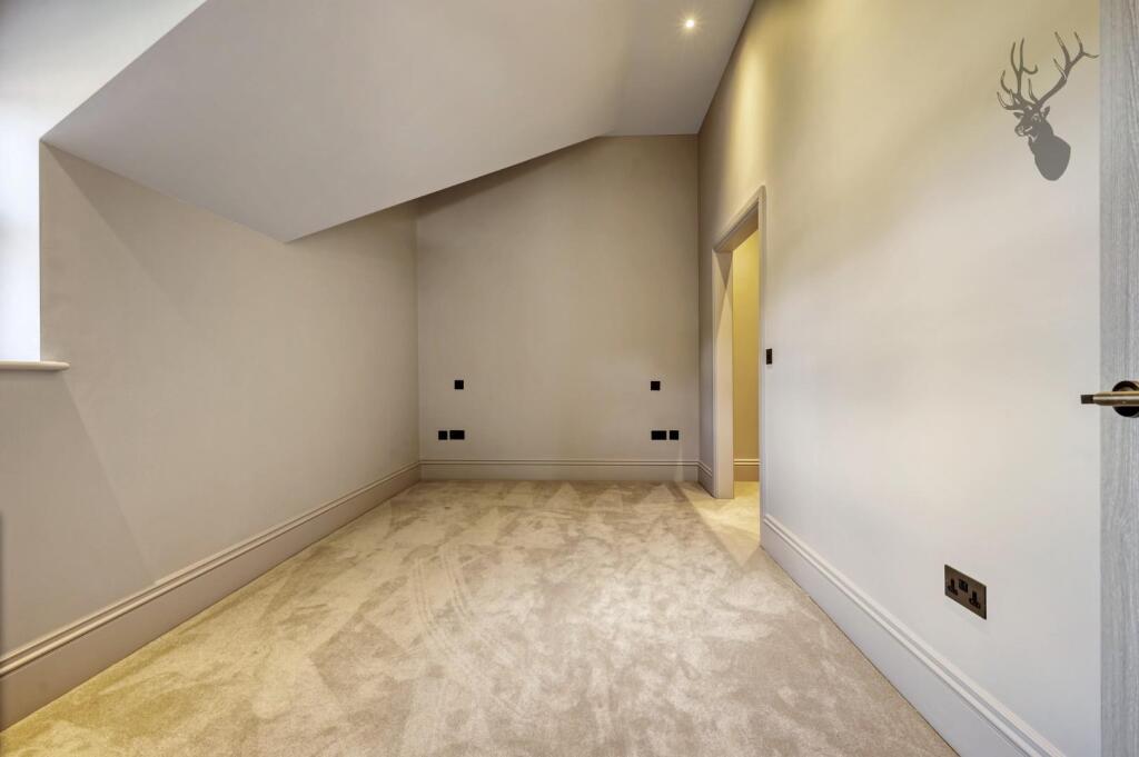 Additional property image - Colmar Mews, South Weald