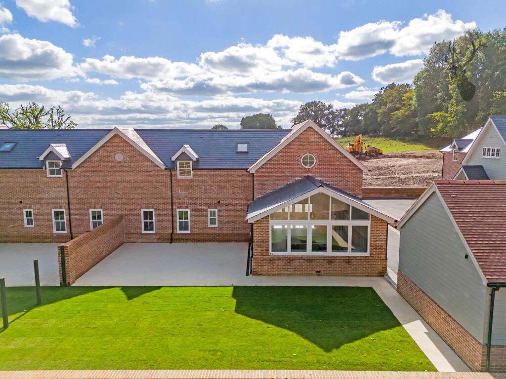 Additional property image - Colmar Mews, South Weald