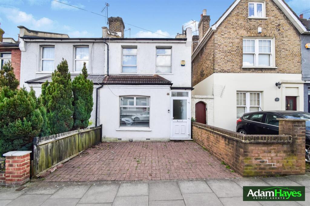Main image of property: Long Lane, Finchley Central, N3