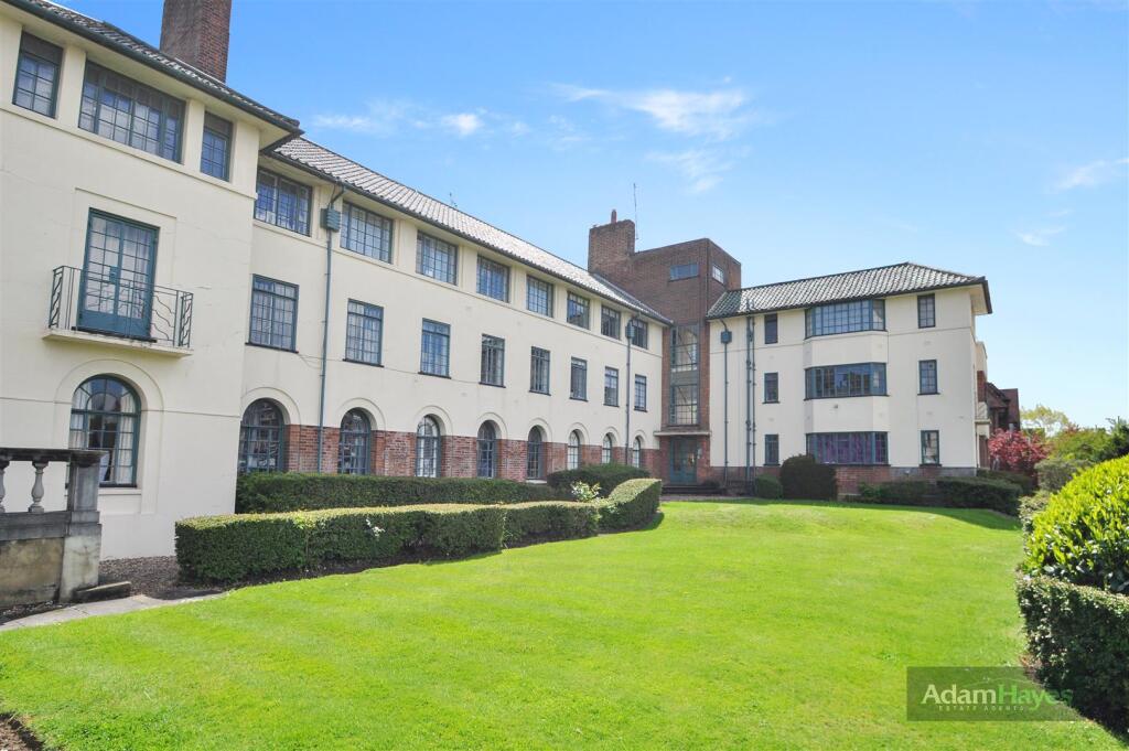 Main image of property: The Pantiles, Temple Fortune, NW11