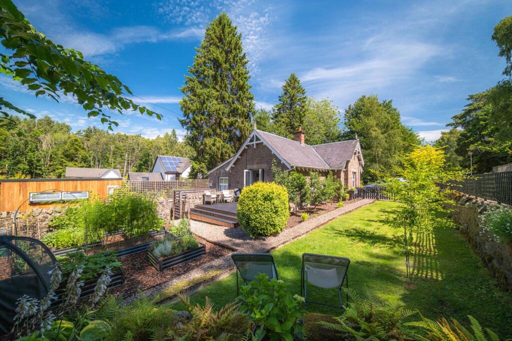 Main image of property: Eastfield Cottage, Forgandenny, Perth, PH2