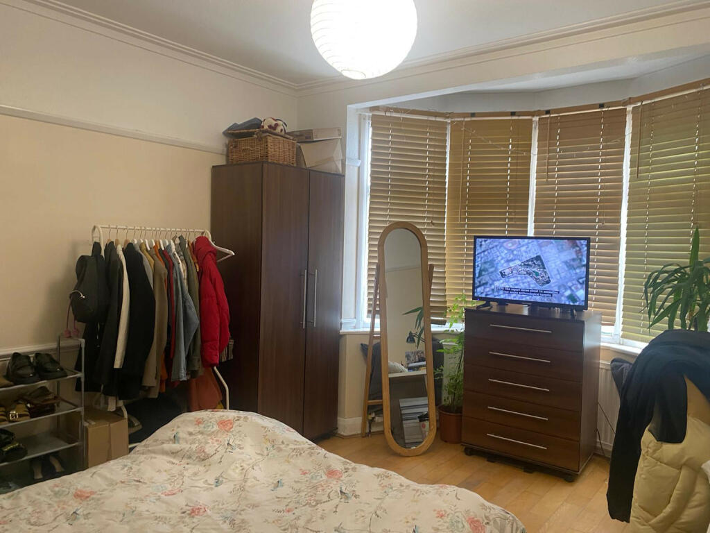 Main image of property: Pymmes Green Road, London, N11