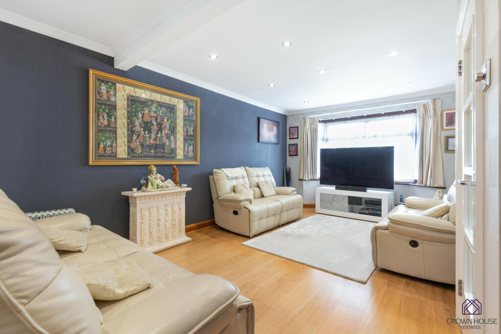 Main image of property: Broomgrove Gardens, Edgware, Middlesex, HA8