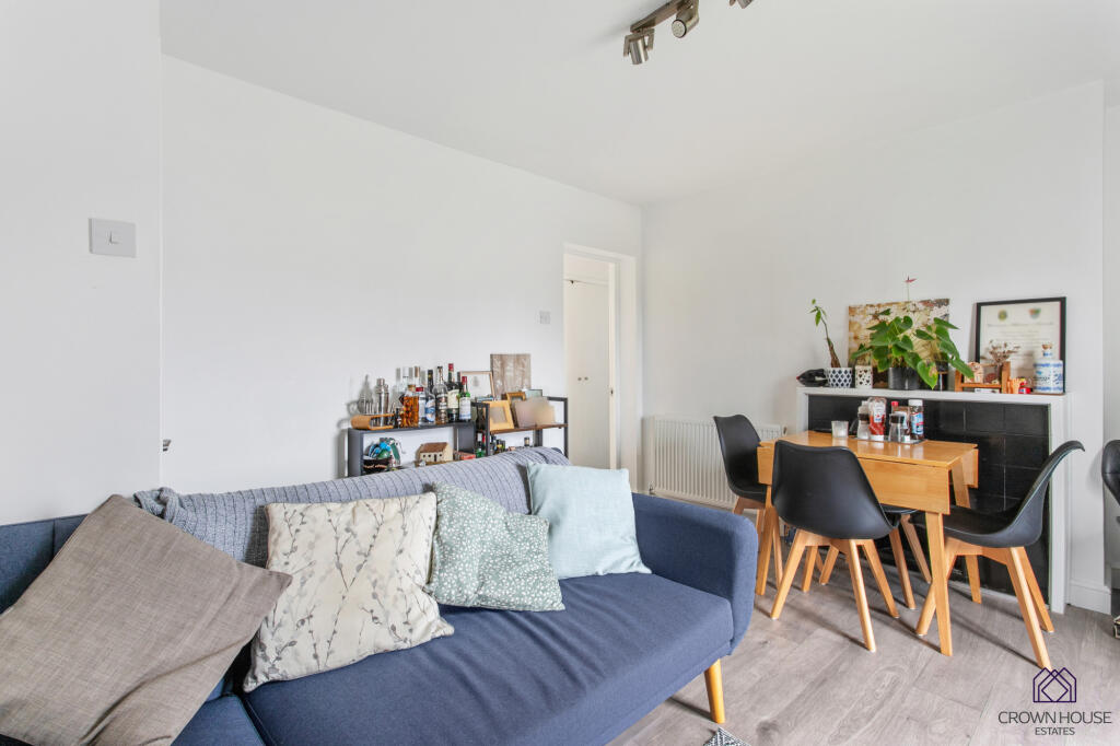 Additional property image - Days Mead, Hatfield, Hertfordshire, AL10