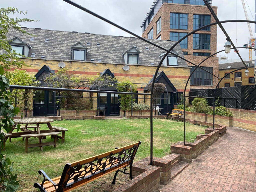 Main image of property: Bridgehouse Court, 109-115 Blackfriars Road, London, SE1