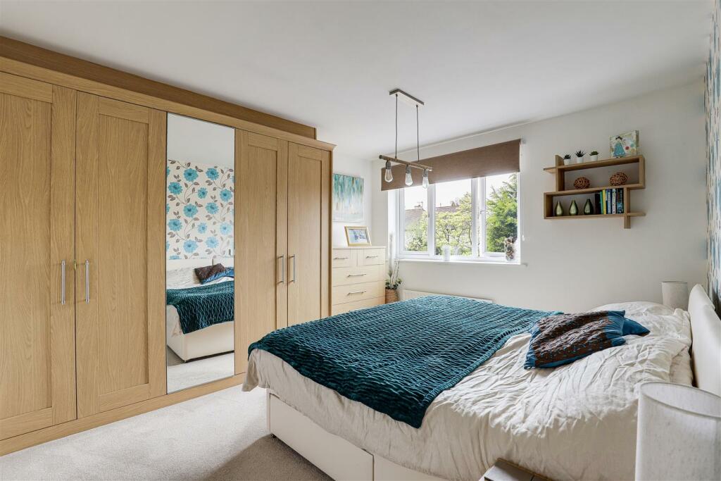 4 bedroom detached house for sale in Douglas Road, Long Eaton