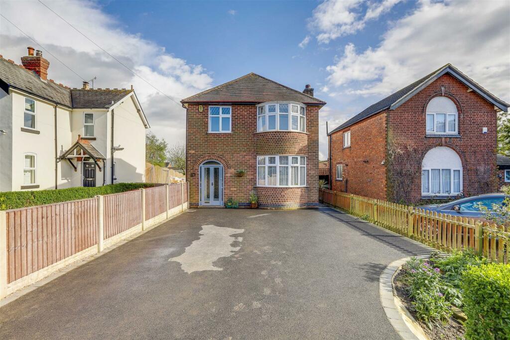 3 bedroom detached house for sale in Derby Road, Risley, Derbyshire