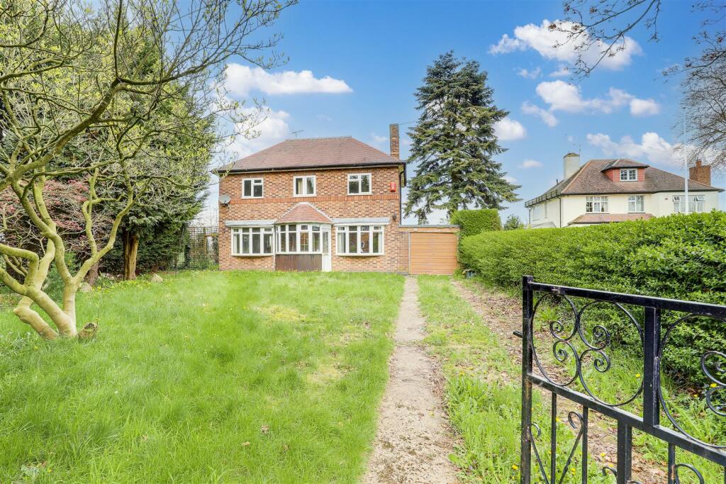 3 bedroom detached house for sale in London Road, Shardlow, Derbyshire