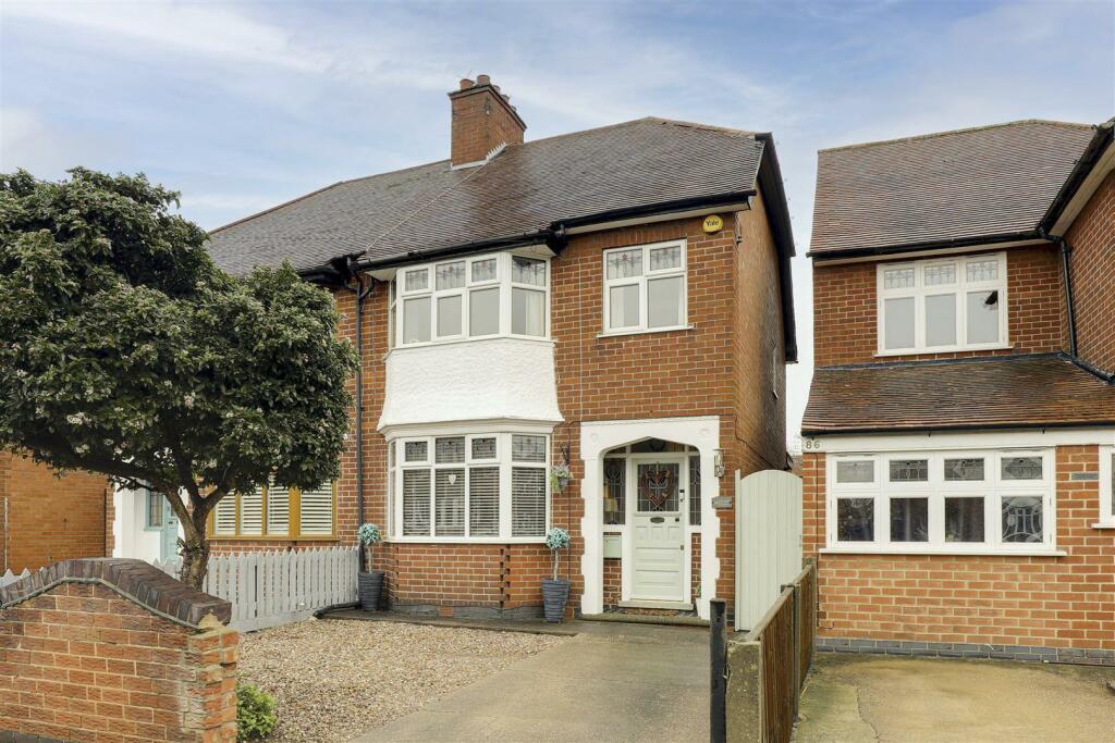 3 bedroom semidetached house for sale in Trowell Grove, Long Eaton, Nottinghamshire, NG10 4BB, NG10