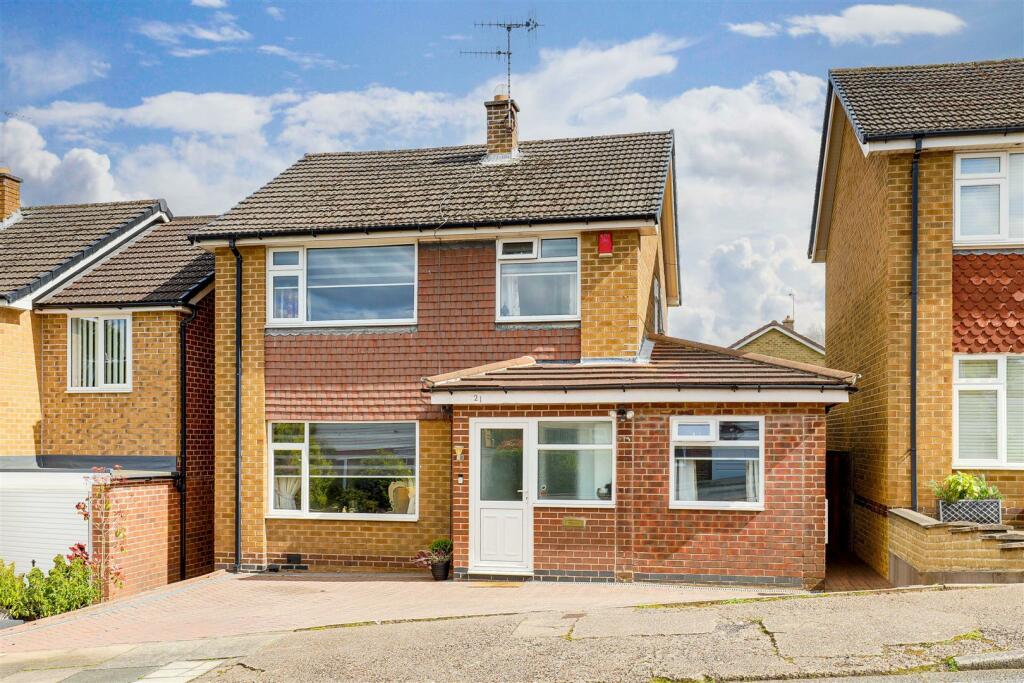 4 bedroom detached house for sale in Buttermere Drive, Bramcote, Nottinghamshire, NG9 3BL, NG9
