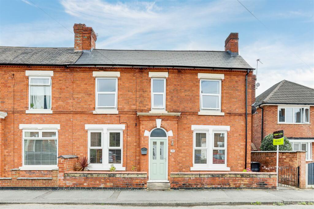3 bedroom semidetached house for sale in Bonsall Street, Long Eaton