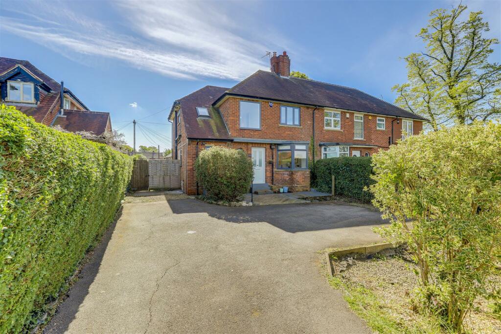 3 bedroom semidetached house for sale in Weston Road, AstonOnTrent