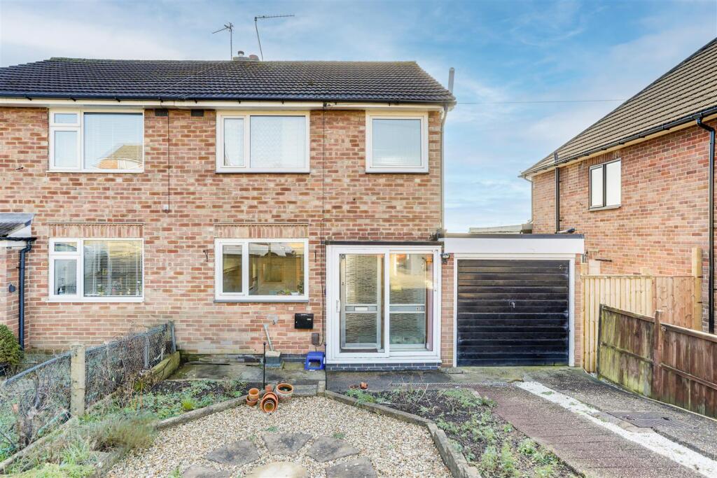 Main image of property: Cleve Avenue, Toton, Nottinghamshire, NG9 6JH