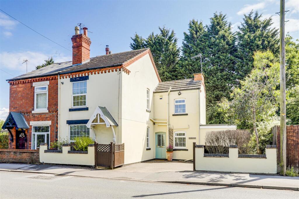 Main image of property: Longmoor Lane, Sandiacre, Nottinghamshire, NG10 5JJ