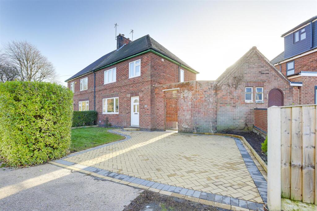 Main image of property: Peveril Road, Beeston, Nottinghamshire, NG9 2HU