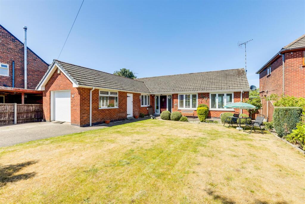 Main image of property: Alfreton Road, South Normanton, Alfreton, Derbyshire, DE55 2AS