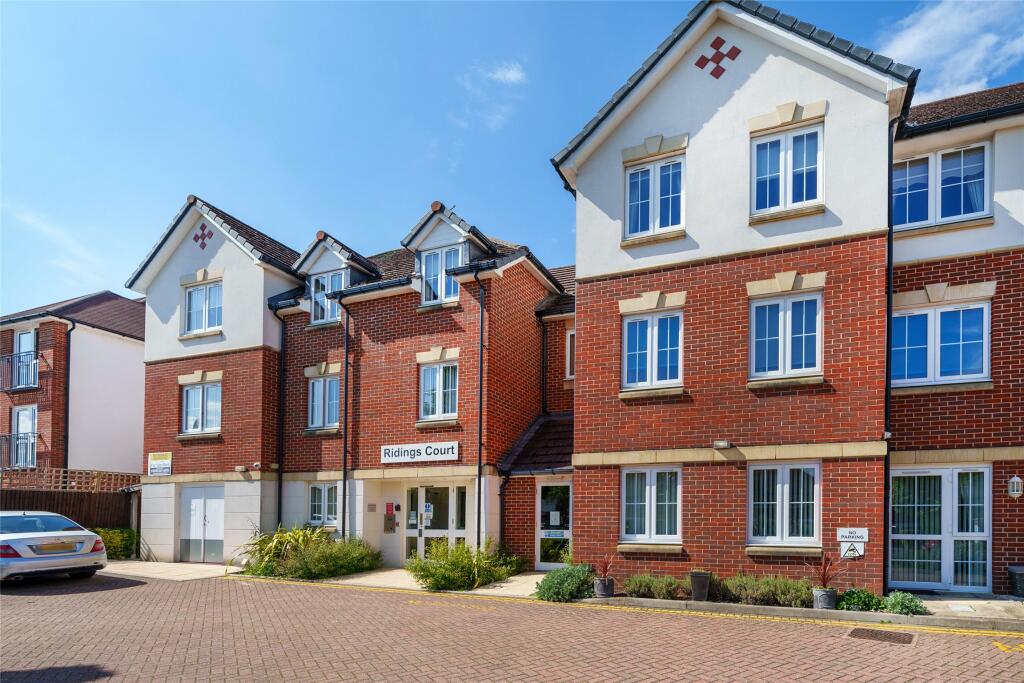 1 bedroom apartment for sale in Prices Lane, Reigate, Surrey, RH2
