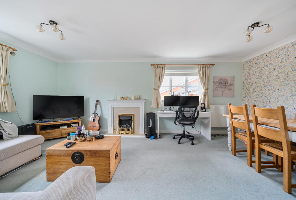 Main image of property: Cambridge Square, Redhill, Surrey, RH1