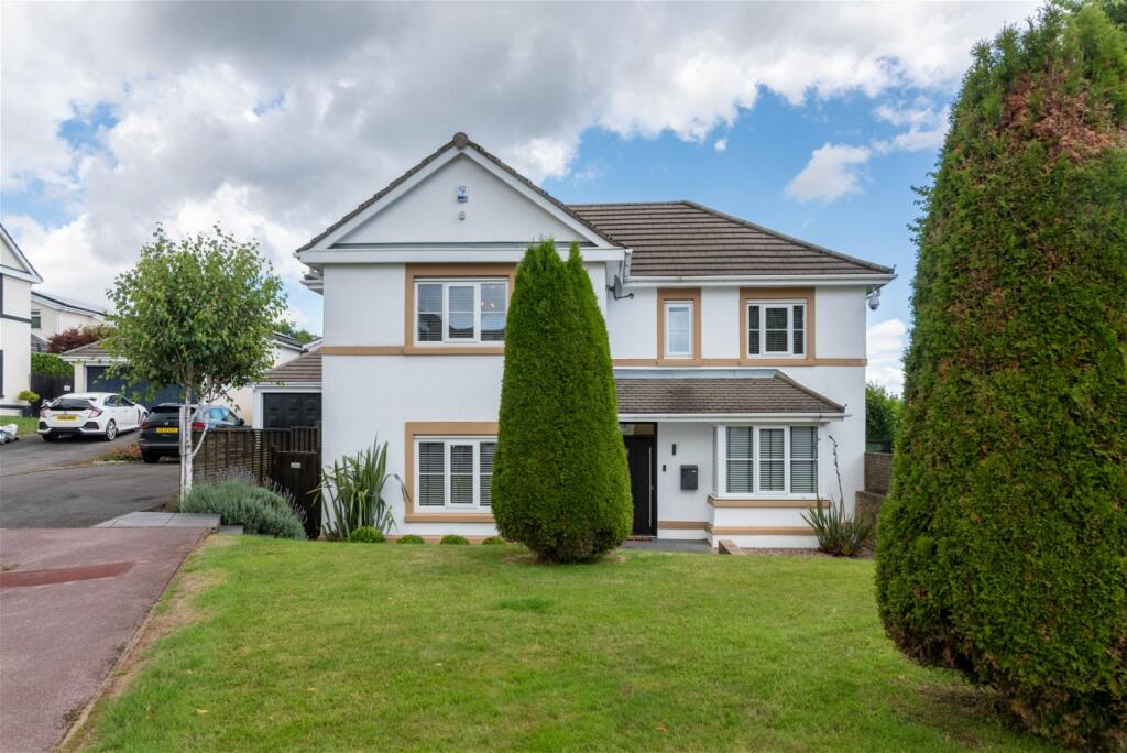 4 bedroom detached house for sale in Maes Y Rhiw Court, Greenmeadow