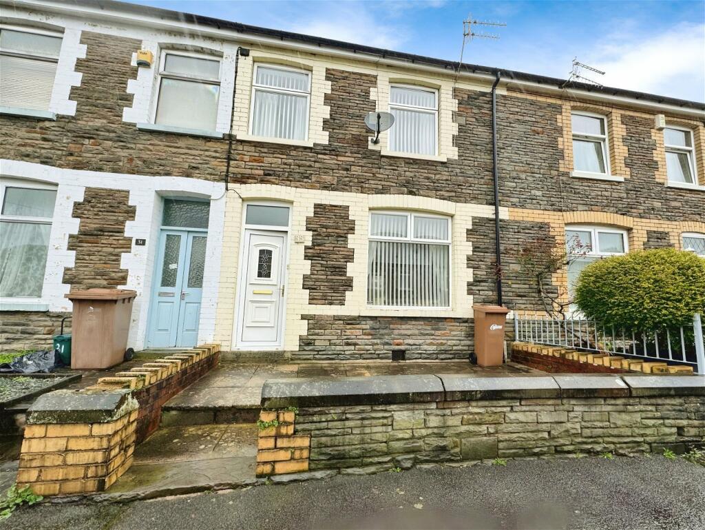3 bedroom terraced house for sale in Garden Street, Llanbradach