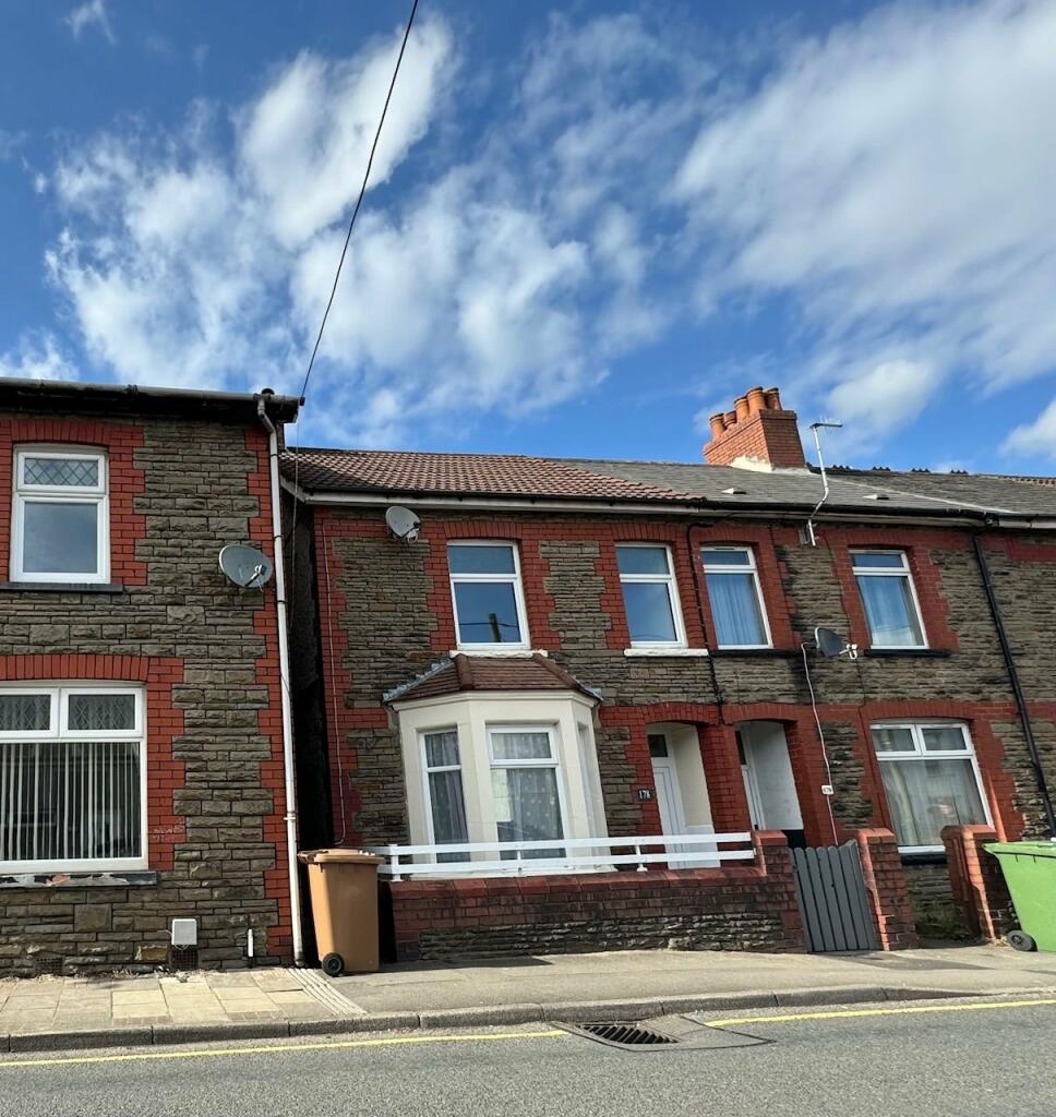 3 bedroom end of terrace house for sale in Nantgarw Road, Caerphilly