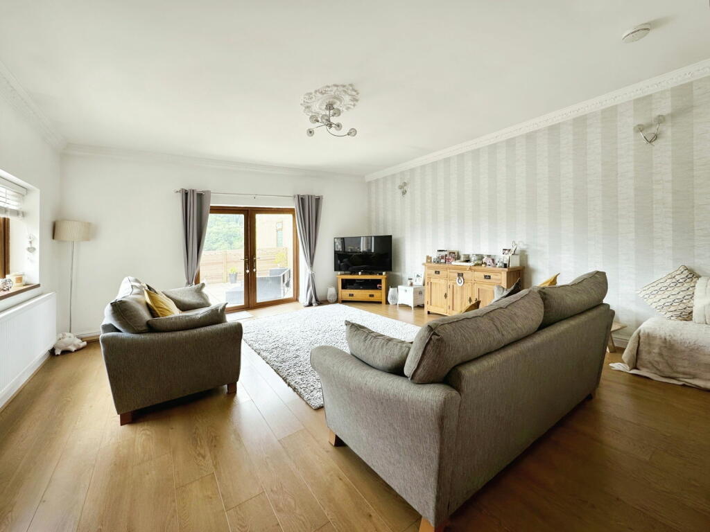 Additional property image - Pantygraigwen Road, Pontypridd, CF37 2RR