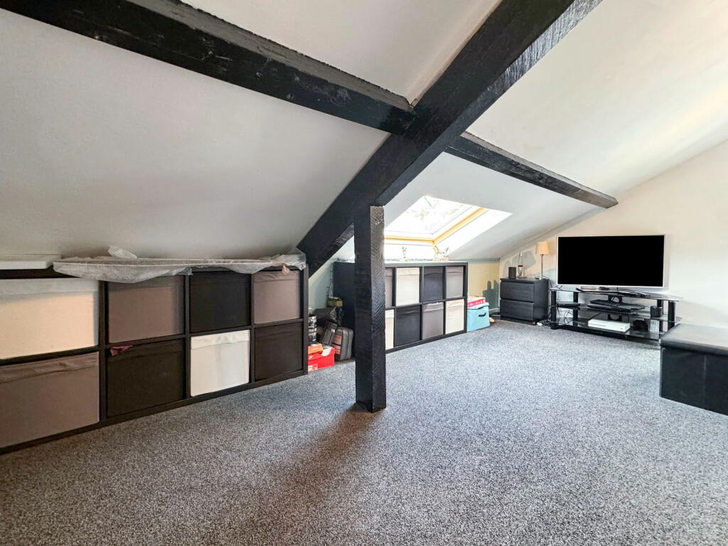 Additional property image - Pantygraigwen Road, Pontypridd, CF37 2RR