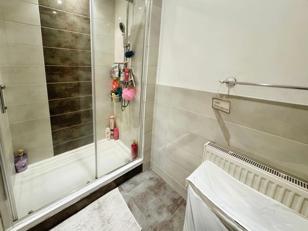 Additional property image - Pantygraigwen Road, Pontypridd, CF37 2RR