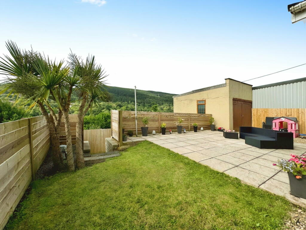 Additional property image - Pantygraigwen Road, Pontypridd, CF37 2RR