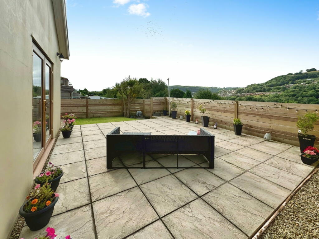 Additional property image - Pantygraigwen Road, Pontypridd, CF37 2RR