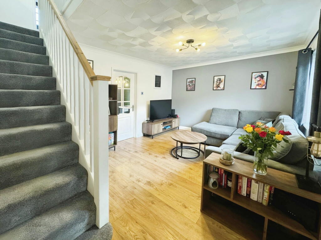 3 bedroom end of terrace house for sale in Forest View, Mountain Ash