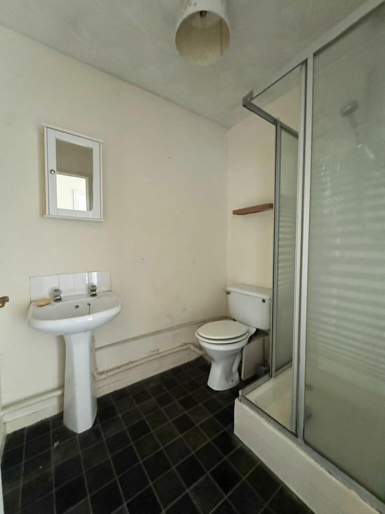 Additional property image - Bryn-y-Fran Avenue, Trethomas, Caerphilly, CF83 8BN