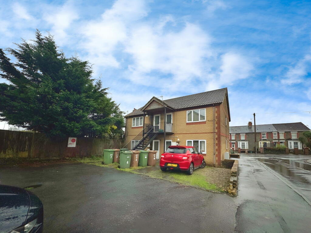 Additional property image - Bryn-y-Fran Avenue, Trethomas, Caerphilly, CF83 8BN