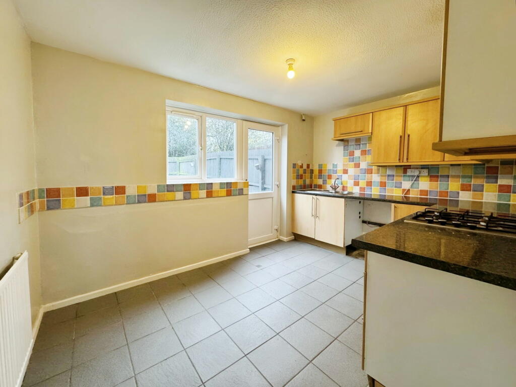 Additional property image - Heol Y Carnau, Pontypandy, Caerphilly, CF83 3NJ