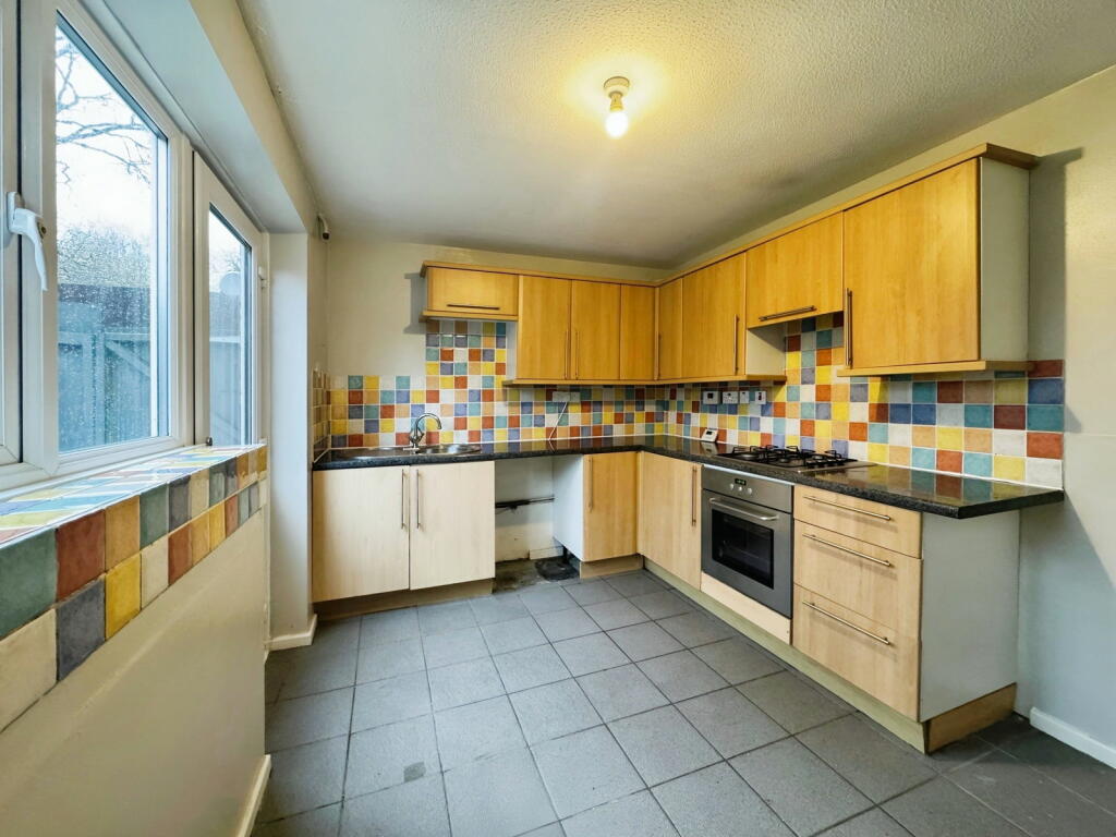 Additional property image - Heol Y Carnau, Pontypandy, Caerphilly, CF83 3NJ