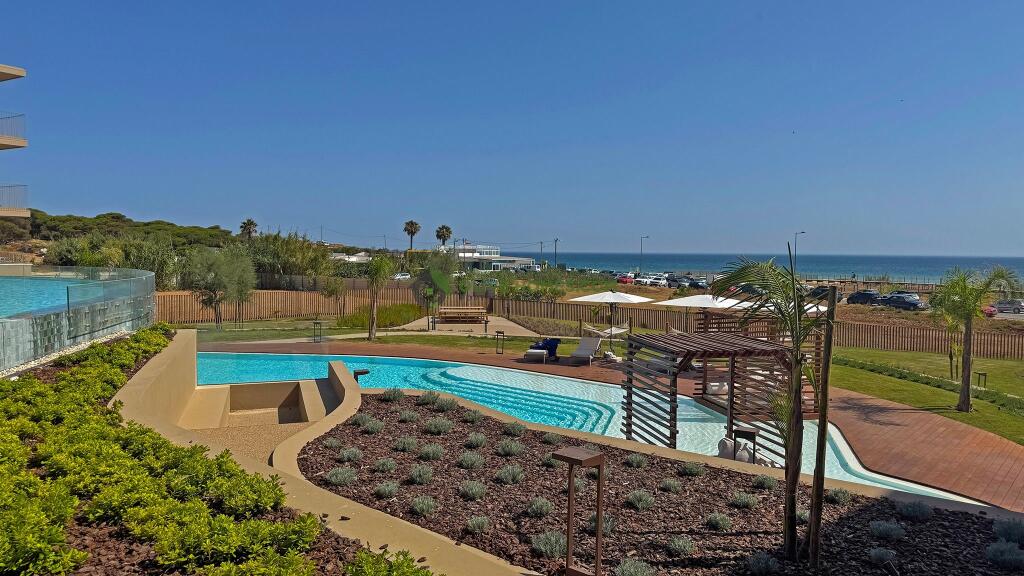 Main image of property: Algarve, Quarteira