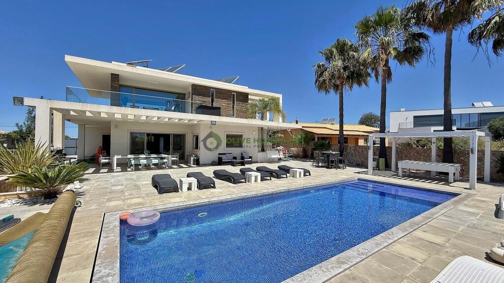 Main image of property: Algarve, Albufeira