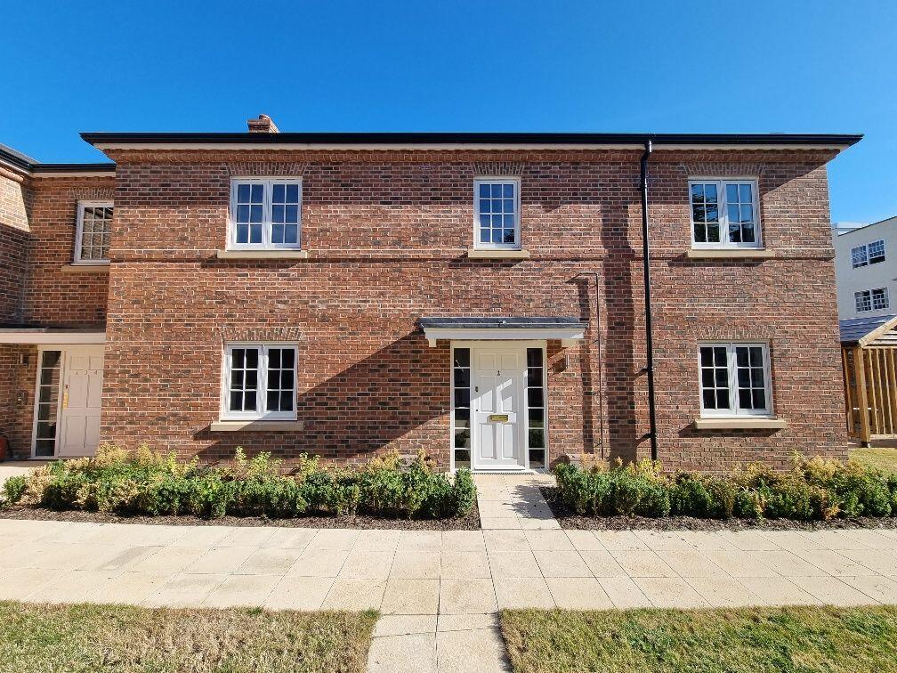 Main image of property: Garden Court, New Road, Banbury, Oxfordshire, OX16 9PN
